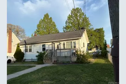 811 9th Street, West Babylon, NY 11704 - Photo 1
