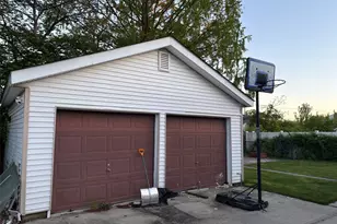 811 9th St, West Babylon, NY 11704 - Photo 14