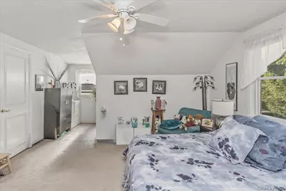 36 Roosevelt Place, Rockville Centre, NY 11570 - Photo 12