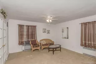 36 Roosevelt Pl, Rockville Centre, NY 11570 - Photo 10