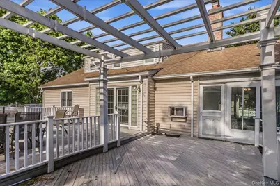 36 Roosevelt Place, Rockville Centre, NY 11570 - Photo 20