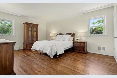 38 Aspen Road, New Rochelle, NY 10804 - Photo 10
