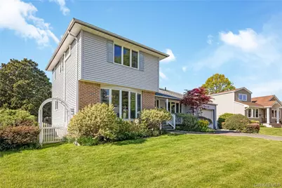18 Tacoma Lane, Syosset, NY 11791 - Photo 2