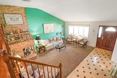 18 Tacoma Lane, Syosset, NY 11791 - Photo 10