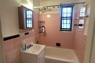 87-20 175th St, Jamaica, NY 11432 - Photo 10