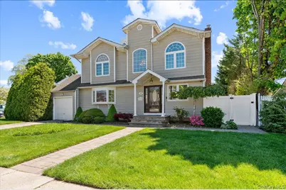 157 Manor Street, Plainview, NY 11803 - Photo 42