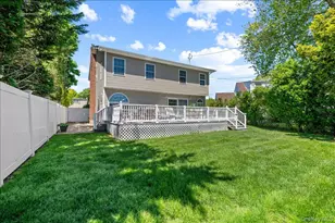 157 Manor St, Plainview, NY 11803 - Photo 40