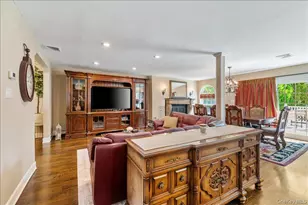 157 Manor St, Plainview, NY 11803 - Photo 8