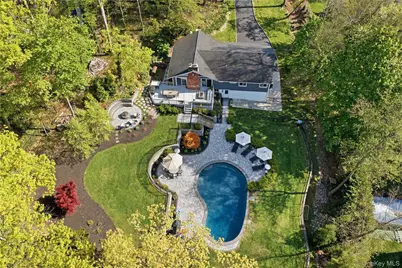 61 Bankside Drive, Centerport, NY 11721 - Photo 2