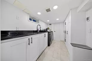 269-03 81st Ave, New Hyde Park, NY 11040 - Photo 16