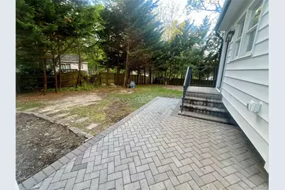 100 Maple Lane, Medford, NY 11763 - Photo 22