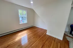 100 Maple Ln, Medford, NY 11763 - Photo 6