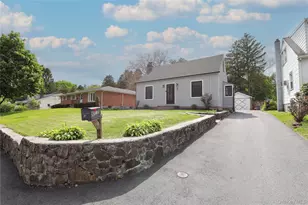 52 Phillips Ave, Highland, NY 12528 - Photo 2