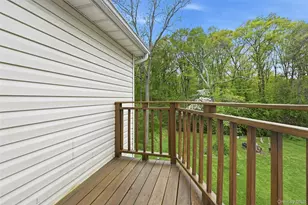 9 Oxford Court, Wheatley Heights, NY 11798 - Photo 38