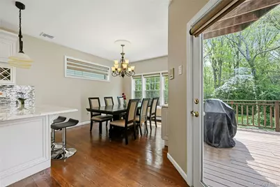 9 Oxford Court, Wheatley Heights, NY 11798 - Photo 8