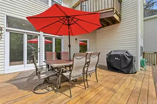 9 Oxford Court, Wheatley Heights, NY 11798 - Photo 36