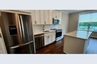 5 Freer Street #306, Lynbrook, NY 11563 - Photo 2