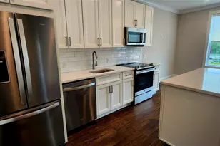 5 Freer St, Lynbrook, NY 11563 - Photo 2