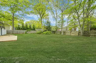 41 Winside Ln, Coram, NY 11727 - Photo 32