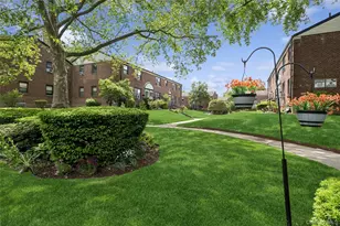 196-30 67th Ave, Fresh Meadows, NY 11365 - Photo 8
