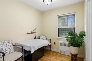 196-30 67th Ave, Fresh Meadows, NY 11365 - Photo 4