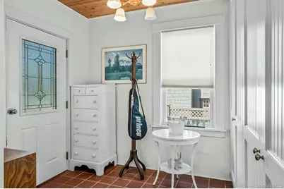 29 E Bayview Avenue, Ocean Beach, NY 11770 - Photo 10