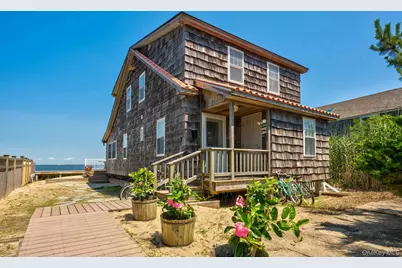 29 E Bayview Avenue, Ocean Beach, NY 11770 - Photo 2
