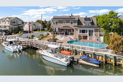 2968 Islip Court, Wantagh, NY 11793 - Photo 4