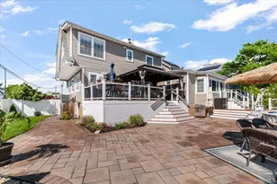2968 Islip Ct, Wantagh, NY 11793 - Photo 32