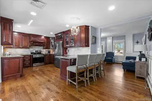 2968 Islip Ct, Wantagh, NY 11793 - Photo 8