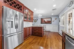 2968 Islip Ct, Wantagh, NY 11793 - Photo 10