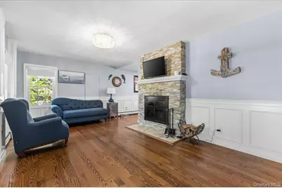 2968 Islip Court, Wantagh, NY 11793 - Photo 6