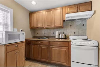 2968 Islip Court, Wantagh, NY 11793 - Photo 24