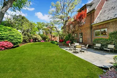 184 Commonwealth Avenue, Mount Vernon, NY 10552 - Photo 34
