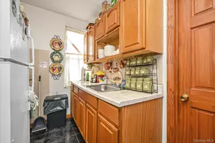 60-33 80th Ave, Glendale, NY 11385 - Photo 10
