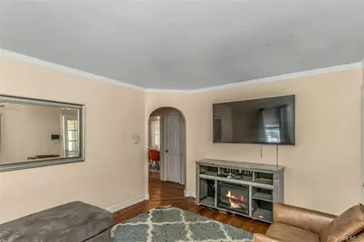 1395 Exeter Street, Baldwin, NY 11510 - Photo 6
