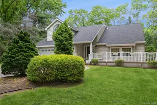 51 Chelsea Dr, Mount Sinai, NY 11766 - Photo 2