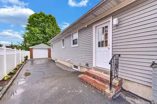 82 1st St, New Hyde Park, NY 11040 - Photo 24