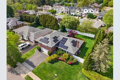5 Joseph Court, Syosset, NY 11791 - Photo 12