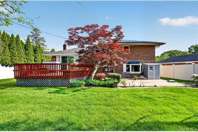 5 Joseph Court, Syosset, NY 11791 - Photo 20