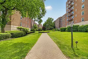 1304 Midland Ave, Yonkers, NY 10704 - Photo 38