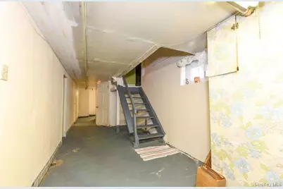 8259 172nd Street, Jamaica, NY 11432 - Photo 18