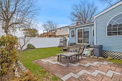 476 37th Street, Lindenhurst, NY 11757 - Photo 26
