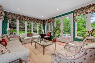 111 Clent Rd, Great Neck, NY 11021 - Photo 16