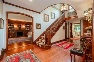 111 Clent Rd, Great Neck, NY 11021 - Photo 4