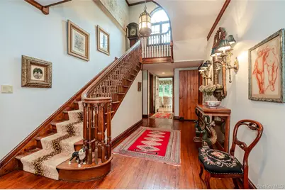 111 Clent Road, Great Neck, NY 11021 - Photo 2