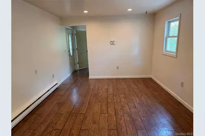 9 Laurelton Avenue, Selden, NY 11784 - Photo 10