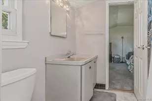 28 Linwood Pl, Massapequa Park, NY 11762 - Photo 24