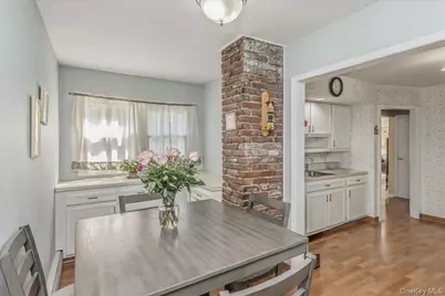 28 Linwood Place, Massapequa Park, NY 11762 - Photo 12