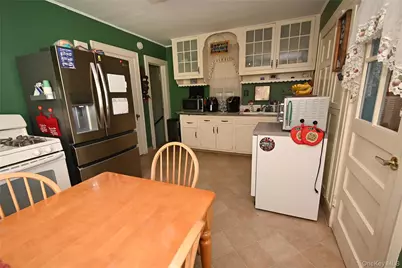 12142 6th Avenue, College Point, NY 11356 - Photo 10